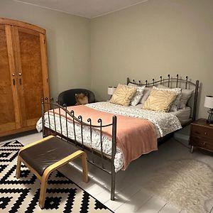 Cherry Tree Cozy Rooms